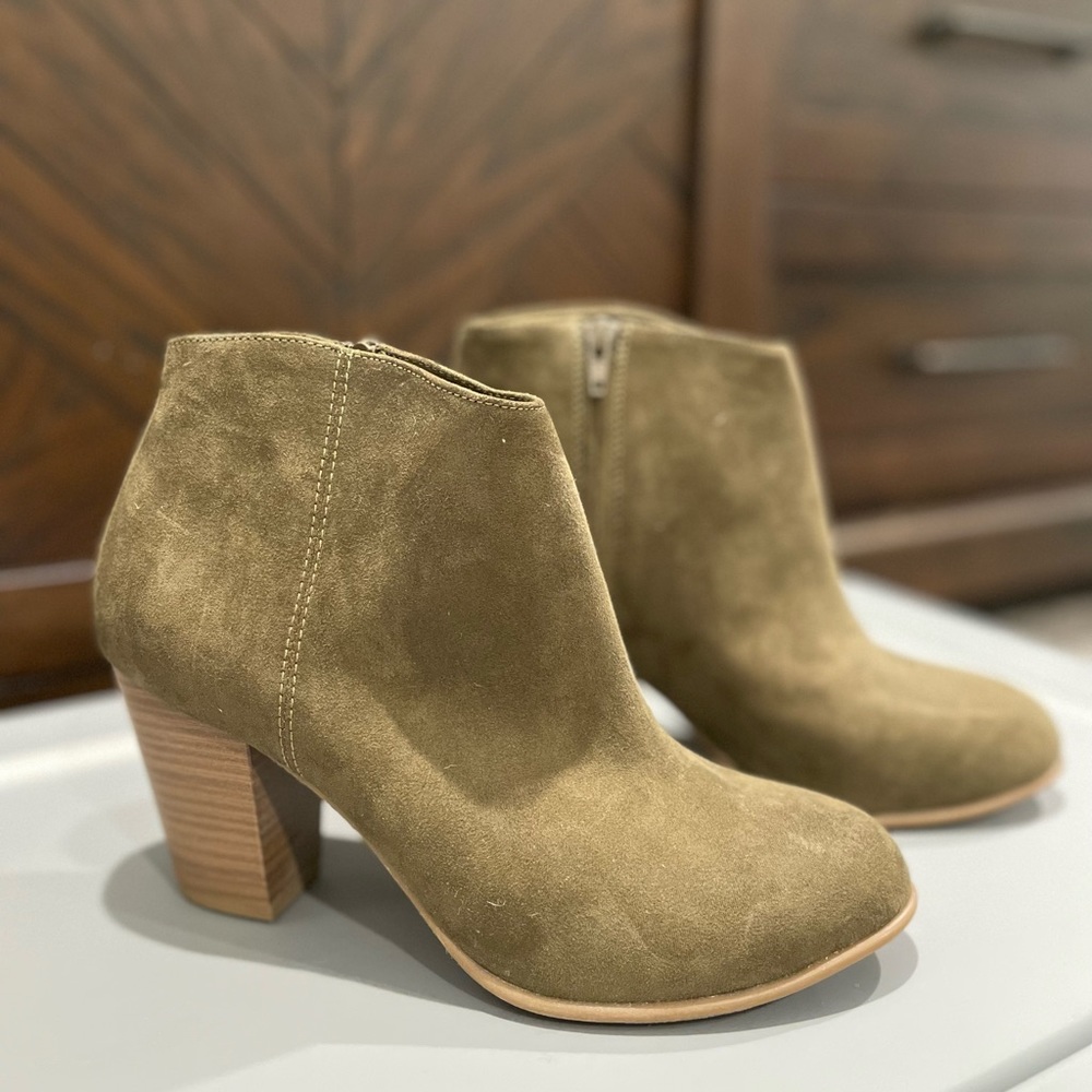 Navy green heeled boots